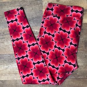 Lularoe Valentine’s Day leggings